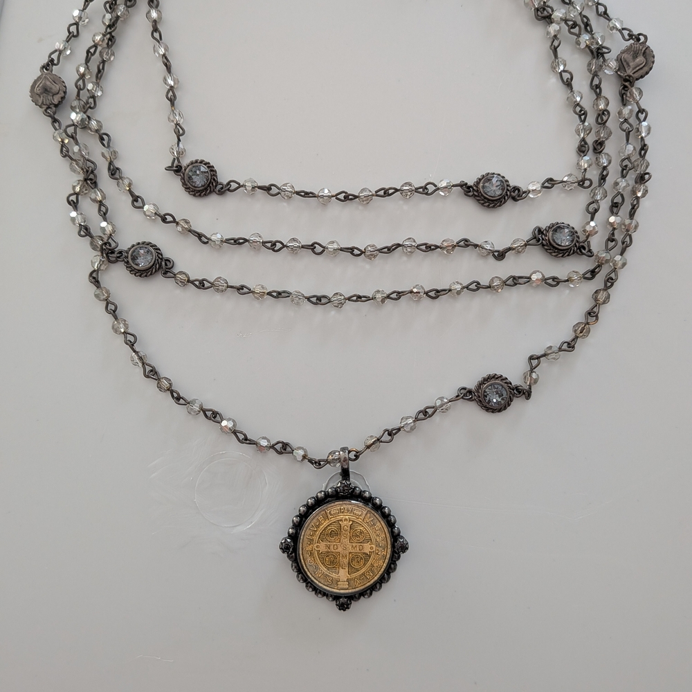 Elegant Silver and Gold Pendant Necklace
